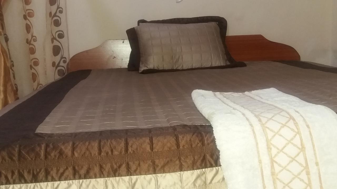 Kumunzi Backpackers Hostel Lusaka Buitenkant foto