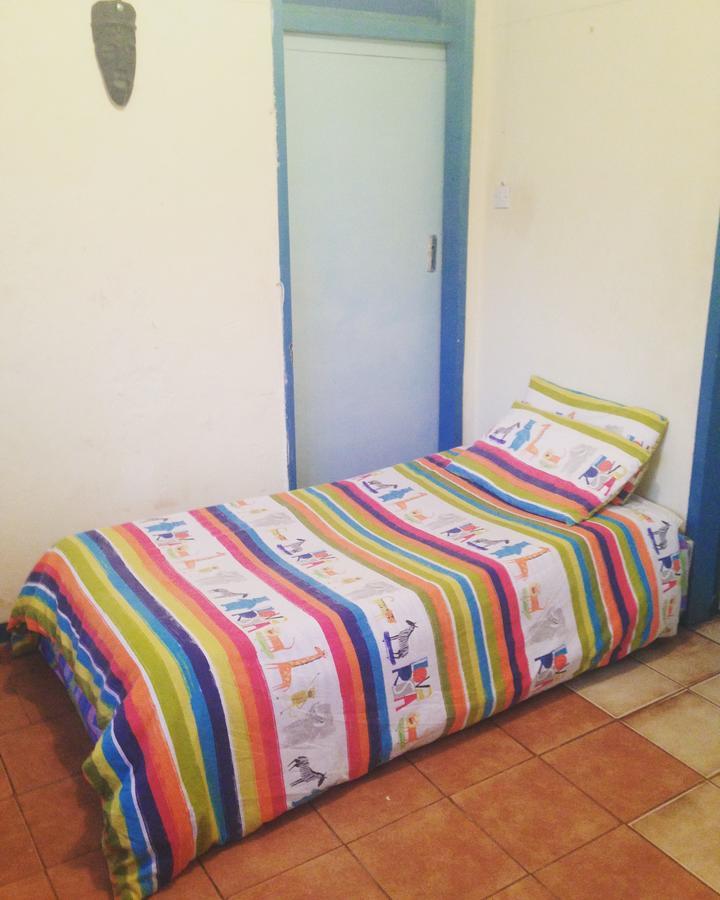 Kumunzi Backpackers Hostel Lusaka Buitenkant foto