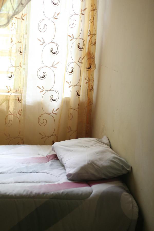 Kumunzi Backpackers Hostel Lusaka Buitenkant foto